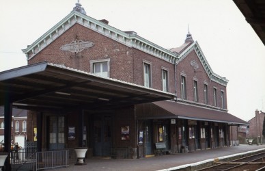 Enghien - SNCB K04398-06 (1).jpg